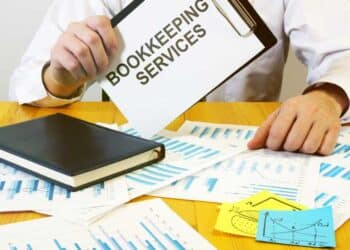 Unlocking the Advantages of Outsourcing Your Bookkeeping Services